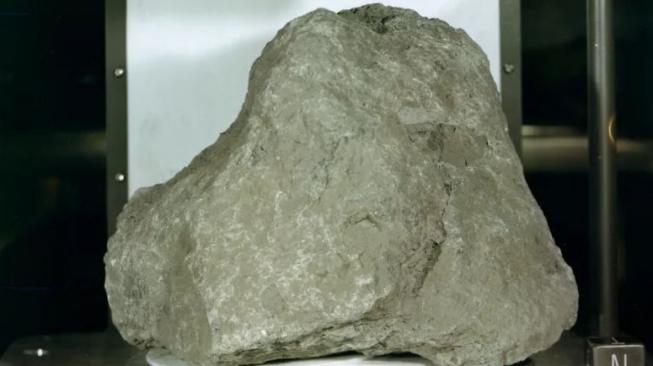 Berumur 4 Miliar Tahun, Batuan Bumi Ini Ditemukan di Bulan Berumur 4 Miliar Tahun, Batuan Bumi Ini Ditemukan di Bulan