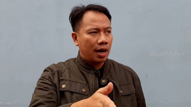 Gara-Gara Vicky Prasetyo, Vivi Paris Rugi Hampir Rp 1 Miliar Gara-Gara Vicky Prasetyo, Vivi Paris Rugi Hampir Rp 1 Miliar