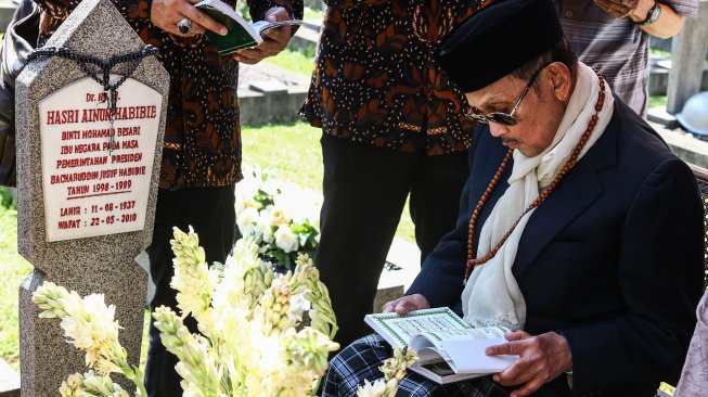 Jelang Pemakaman BJ Habibie, Jalan Sekitar TMP Kalibata Ditutup Jam 12 Siang Jelang Pemakaman BJ Habibie, Jalan Sekitar TMP Kalibata Ditutup Jam 12 Siang