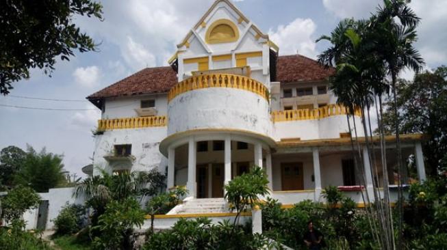 Misteri Harta Karun Napoleon Bonaparte di Rumah Kuno Semarang Misteri Harta Karun Napoleon Bonaparte di Rumah Kuno Semarang