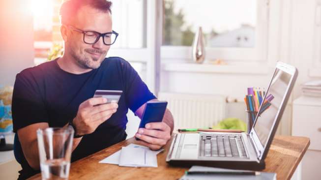 Dalam Belanja Online, Lelaki Ternyata Senang Nyicil Produk Fesyen Dalam Belanja Online, Lelaki Ternyata Senang Nyicil Produk Fesyen