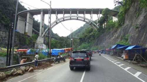 Jalur Mudik Lintas Sumatera Bergelombang dan Gelap