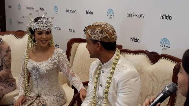 Malam Jumat, Fans Ingatkan Hamish dan Raisa untuk Bercinta Malam Jumat, Fans Ingatkan Hamish dan Raisa untuk Bercinta