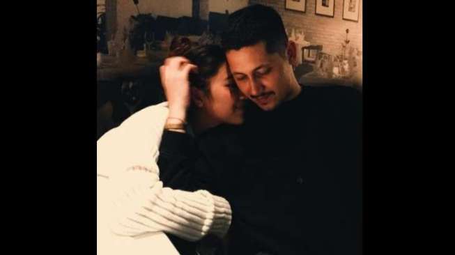 Bikin Baper, Ternyata Begini Keenan Pearce Lamar Gianni di Berlin Bikin Baper, Ternyata Begini Keenan Pearce Lamar Gianni di Berlin