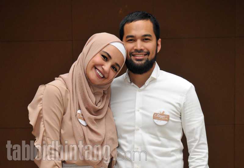 Teuku Wisnu Diisukan Poligami, Ini Ungkapan Kekesalan Shireen Sungkar Teuku Wisnu Diisukan Poligami, Ini Ungkapan Kekesalan Shireen Sungkar