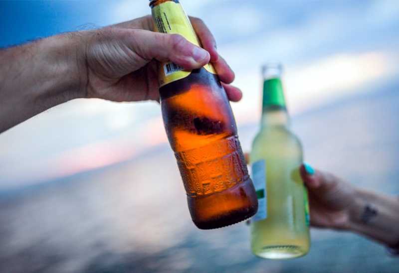 Waspadai Bahaya Mencampurkan Obat dengan Alkohol