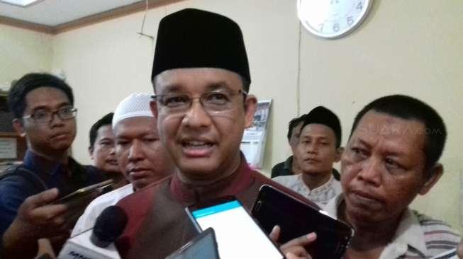 Anies Salat Jumat di Bukit Duri, Sindir Jokowi dan Ahok Anies Salat Jumat di Bukit Duri, Sindir Jokowi dan Ahok
