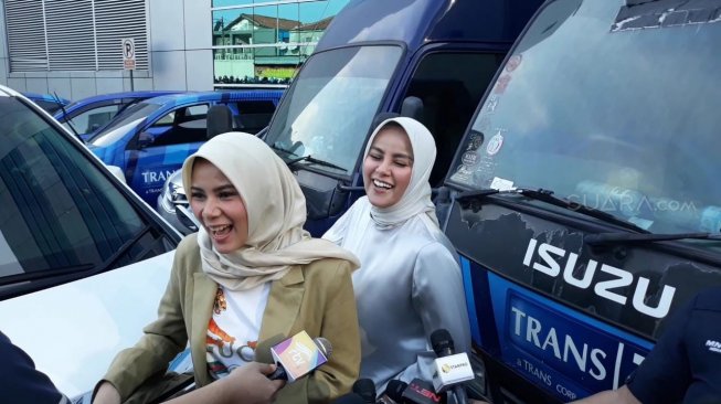 Segerakan Berhijab, Olla Ramlan : Ada yang Berkecamuk di Dada Segerakan Berhijab, Olla Ramlan : Ada yang Berkecamuk di Dada