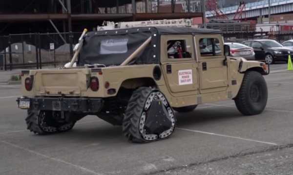 Anti-mainstream, Kendaraan Militer Amerika Pakai Roda Segitiga Anti-mainstream, Kendaraan Militer Amerika Pakai Roda Segitiga