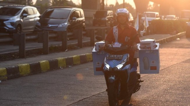Penampakan Motoris Pertamina Siap Layani Pemudik yang Kehabisan Bensin Penampakan Motoris Pertamina Siap Layani Pemudik yang Kehabisan Bensin