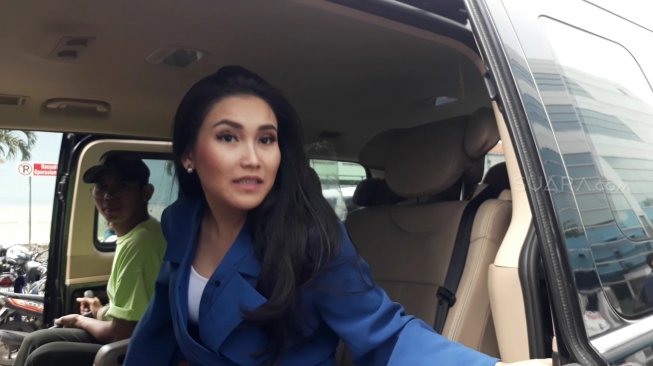 Akhirnya Ayu Ting Ting Perbolehkan Enji Bertemu Bilqis, Ini Syaratnya Akhirnya Ayu Ting Ting Perbolehkan Enji Bertemu Bilqis, Ini Syaratnya