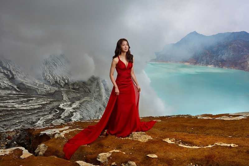 Aktris Korea Lee Si Young Berpetulang di Gunung Ijen Aktris Korea Lee Si Young Berpetulang di Gunung Ijen