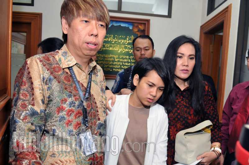 Evelyn Akui 3 Saksi Aming Sangat Menyudutkannya Evelyn Akui 3 Saksi Aming Sangat Menyudutkannya