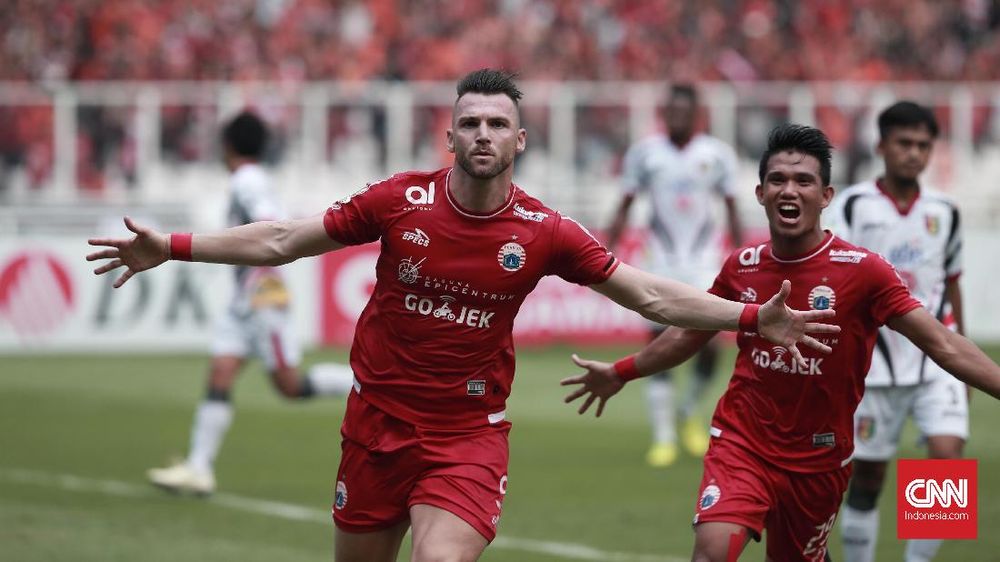 Marko Simic Lelang Jersey untuk Korban Tsunami Selat Sunda Marko Simic Lelang Jersey untuk Korban Tsunami Selat Sunda