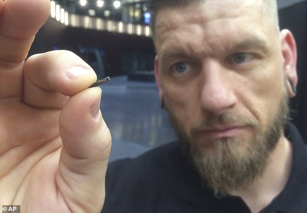 Ribuan Warga Swedia Tanam Microchip di Kulit, Kenapa? Ribuan Warga Swedia Tanam Microchip di Kulit, Kenapa?
