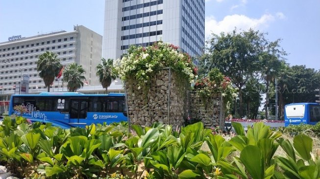 Riyanni Djangkaru Bongkar Fakta Instalasi Gabion di Bundaran HI Riyanni Djangkaru Bongkar Fakta Instalasi Gabion di Bundaran HI