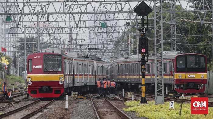 KRL Bekasi Jalan Normal, Listrik Pamulang Masih Byar Pet KRL Bekasi Jalan Normal, Listrik Pamulang Masih Byar Pet