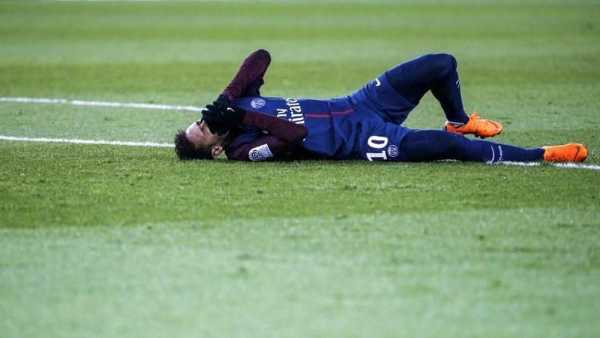 Neymar Menangis Ketika Tahu Gagal Kembali ke Barcelona Neymar Menangis Ketika Tahu Gagal Kembali ke Barcelona