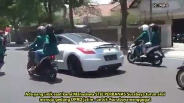 Viral Mahasiswa Thailand Pakai Helm Saat  Ujian Hindari 