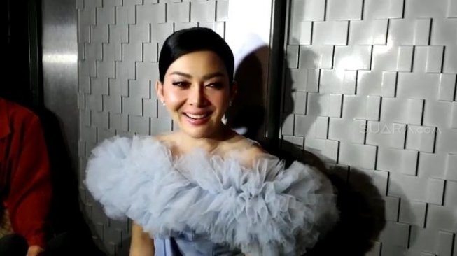 Wow, Syahrini Punya Tas Hermes Birkin Langka dari Kulit Buaya Albino Wow, Syahrini Punya Tas Hermes Birkin Langka dari Kulit Buaya Albino