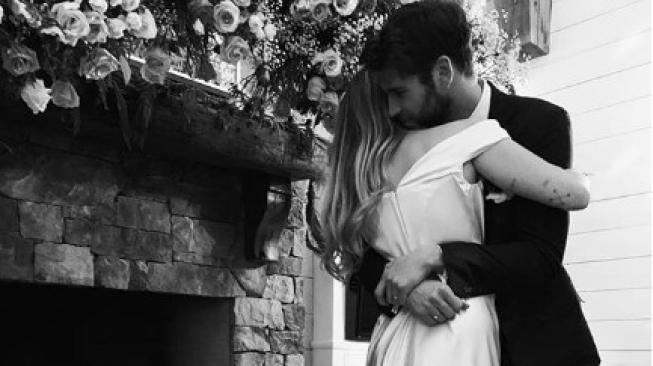 Ini 3 Alasan Pernikahan Miley Cyrus dan Liam Hemsworth hanya Seumur Jagung Ini 3 Alasan Pernikahan Miley Cyrus dan Liam Hemsworth hanya Seumur Jagung