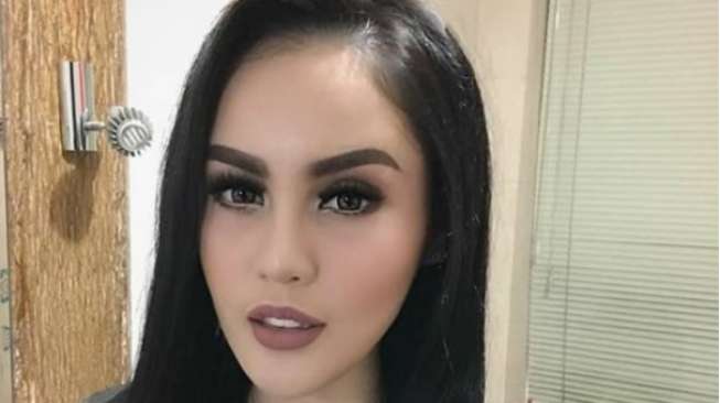 Penampilan Baru Jennifer Dunn Bikin Heboh Netizen Penampilan Baru Jennifer Dunn Bikin Heboh Netizen