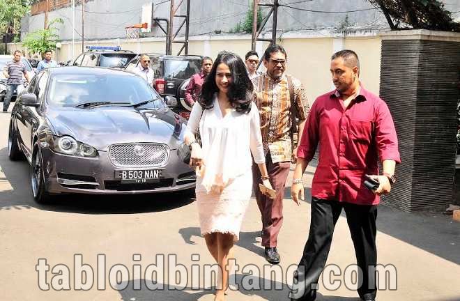 Vanessa Angel Diisukan Pindah Agama, Manajer: Dibikin-bikin Vanessa Angel Diisukan Pindah Agama, Manajer: Dibikin-bikin