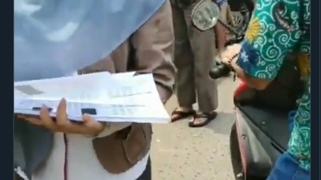Fakta Tak Terduga Sales Mobil yang Diusir di Area Masjid dan Dikatai Riba Fakta Tak Terduga Sales Mobil yang Diusir di Area Masjid dan Dikatai Riba