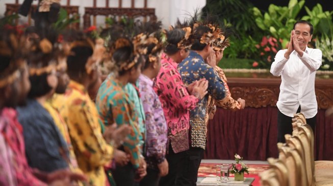 Jokowi Bangun Istana di Papua, Ketua DPRD Jayapura Sumbang Tanah 10 Hektare Jokowi Bangun Istana di Papua, Ketua DPRD Jayapura Sumbang Tanah 10 Hektare