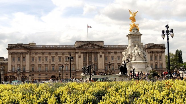 Mau Tinggal di Istana Buckingham? Simak Tawaran Ratu Inggris Berikut Mau Tinggal di Istana Buckingham? Simak Tawaran Ratu Inggris Berikut