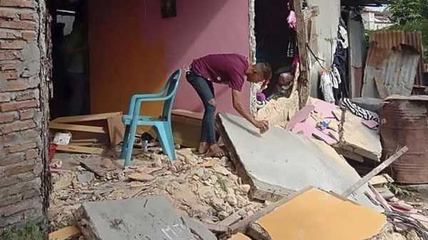 BMKG Konfirmasi Hoaks Gempa Besar dan Tsunami Ambon BMKG Konfirmasi Hoaks Gempa Besar dan Tsunami Ambon