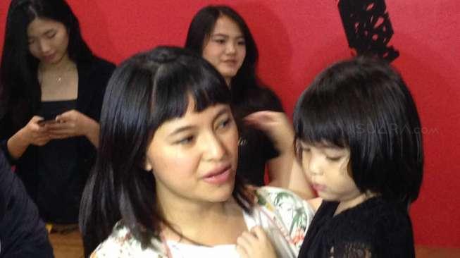 Fans Tak Rela Rezky Aditya dan Marshanda Pacaran Fans Tak Rela Rezky Aditya dan Marshanda Pacaran