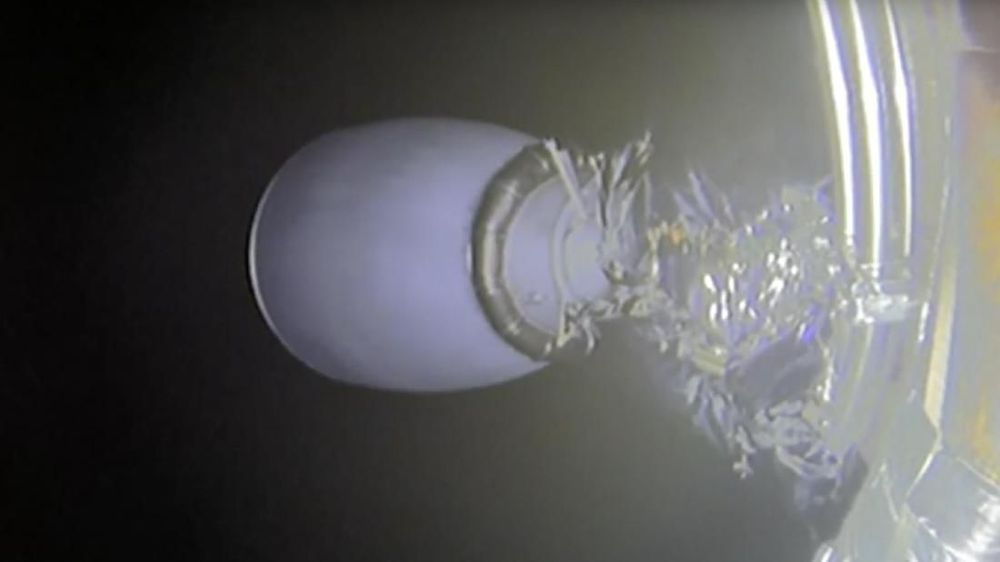 Peluncuran Satelit Merah Putih Hemat Hampir Rp1 Triliun Peluncuran Satelit Merah Putih Hemat Hampir Rp1 Triliun