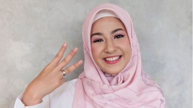 Ini Cara Natasha Rizki Cari Teman di Media Sosial - Uzone