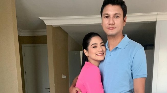 Ingin Punya Anak Perempuan, Titi Kamal - Christian Sugiono Lakukan Ini Ingin Punya Anak Perempuan, Titi Kamal - Christian Sugiono Lakukan Ini