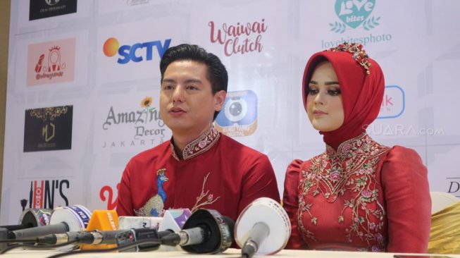 Cut Meyriska Bebaskan Roger Danuarta Akting dengan Lawan Jenis Cut Meyriska Bebaskan Roger Danuarta Akting dengan Lawan Jenis