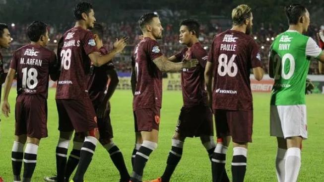 Tundukkan Persipura, PSM Mantap di Puncak Klasemen Tundukkan Persipura, PSM Mantap di Puncak Klasemen