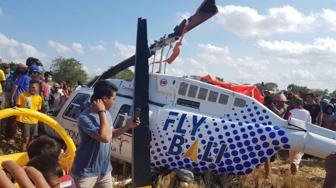 Helikopter Jatuh di Lombok, 3 Warga Negara Asing Jadi Korban Helikopter Jatuh di Lombok, 3 Warga Negara Asing Jadi Korban