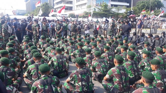 Suasana Ibu Kota Jakarta Mulai Kondusif, Berikut Kronologi Amuk Massa Suasana Ibu Kota Jakarta Mulai Kondusif, Berikut Kronologi Amuk Massa
