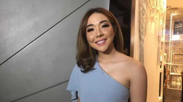Lagi, Busana Gisella Anastasia Dinilai Lebih Sopan Baju Anaknya! Lagi, Busana Gisella Anastasia Dinilai Lebih Sopan Baju Anaknya!