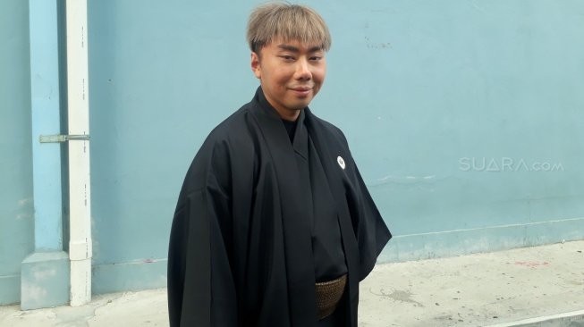 Roy Kiyoshi Lakukan Operasi Plastik pada Dagu Lagi, Adakah Komplikasinya? Roy Kiyoshi Lakukan Operasi Plastik pada Dagu Lagi, Adakah Komplikasinya?