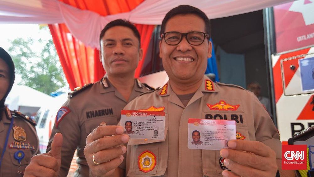 Tarif Pembuatan Smart SIM Dipastikan Tak Berubah Tarif Pembuatan Smart SIM Dipastikan Tak Berubah
