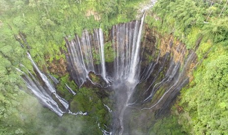 Siap-Siap Terpesona Keindahan Air Terjun Tumpak Sewu Siap-Siap Terpesona Keindahan Air Terjun Tumpak Sewu