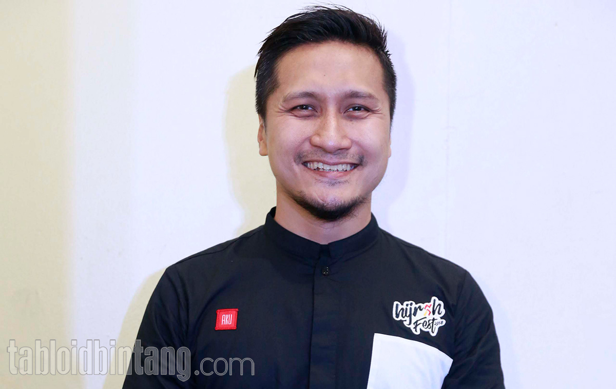 Arie Untung Sebut Ustadz Arifin Ilham Seperti Rasulullah Saat Meninggal Dunia Arie Untung Sebut Ustadz Arifin Ilham Seperti Rasulullah Saat Meninggal Dunia