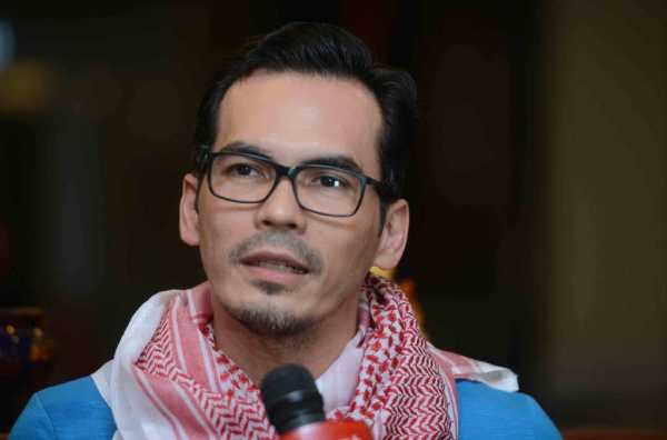 Atalarik Syach Tak Mau Membagi Hak Asuh Anak dengan Tsania Marwa Atalarik Syach Tak Mau Membagi Hak Asuh Anak dengan Tsania Marwa