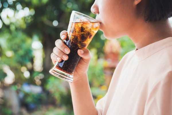 Minum Soda Setelah Olahraga Ternyata Merusak Ginjal, Kok Bisa? Minum Soda Setelah Olahraga Ternyata Merusak Ginjal, Kok Bisa?