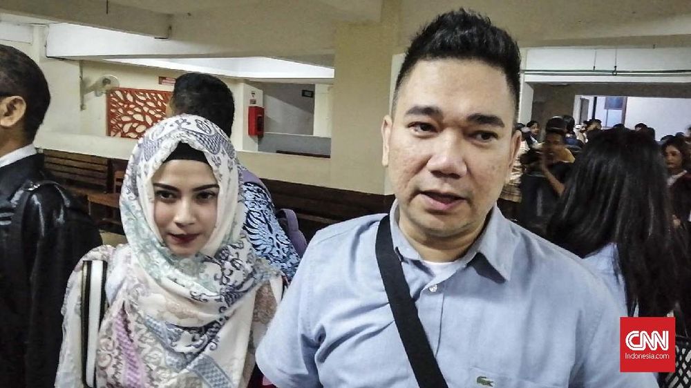 Vanessa Angel Berharap Divonis Bebas Kasus Sebar Konten Porno Vanessa Angel Berharap Divonis Bebas Kasus Sebar Konten Porno