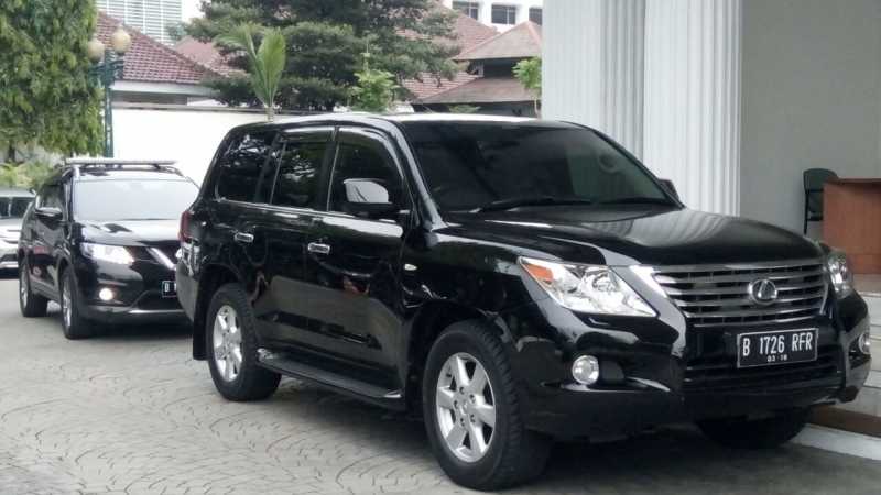 Membedah Keistimewaan Mobil Dinas yang Bakal Dipakai Anies Baswedan Membedah Keistimewaan Mobil Dinas yang Bakal Dipakai Anies Baswedan