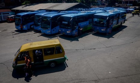 Kota Bandung Berlakukan Tarif Bus Rp 1 untuk Buruh dan Guru Kota Bandung Berlakukan Tarif Bus Rp 1 untuk Buruh dan Guru