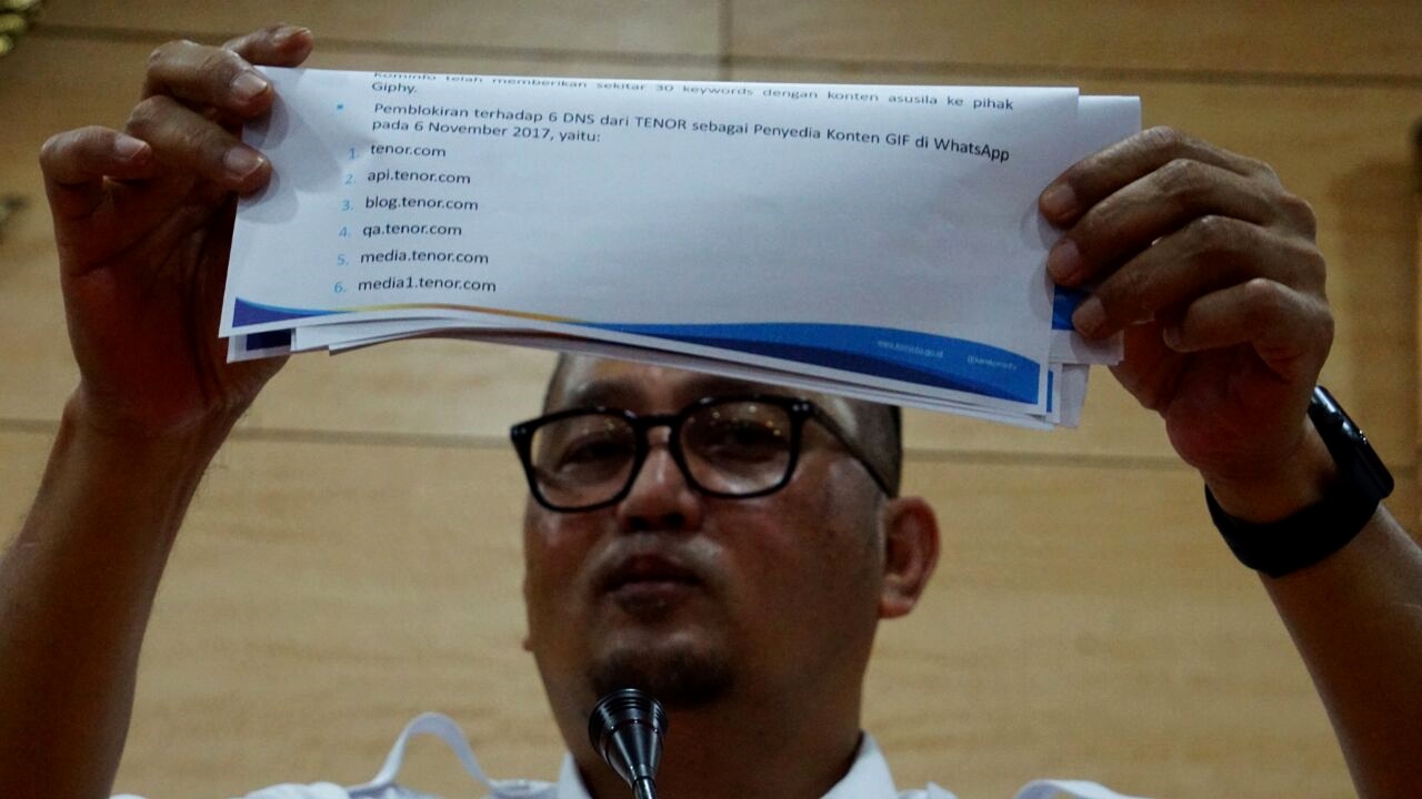 Kominfo Tunggu 3 Hari untuk Buka Blokir Layanan GIF di WhatsApp Kominfo Tunggu 3 Hari untuk Buka Blokir Layanan GIF di WhatsApp